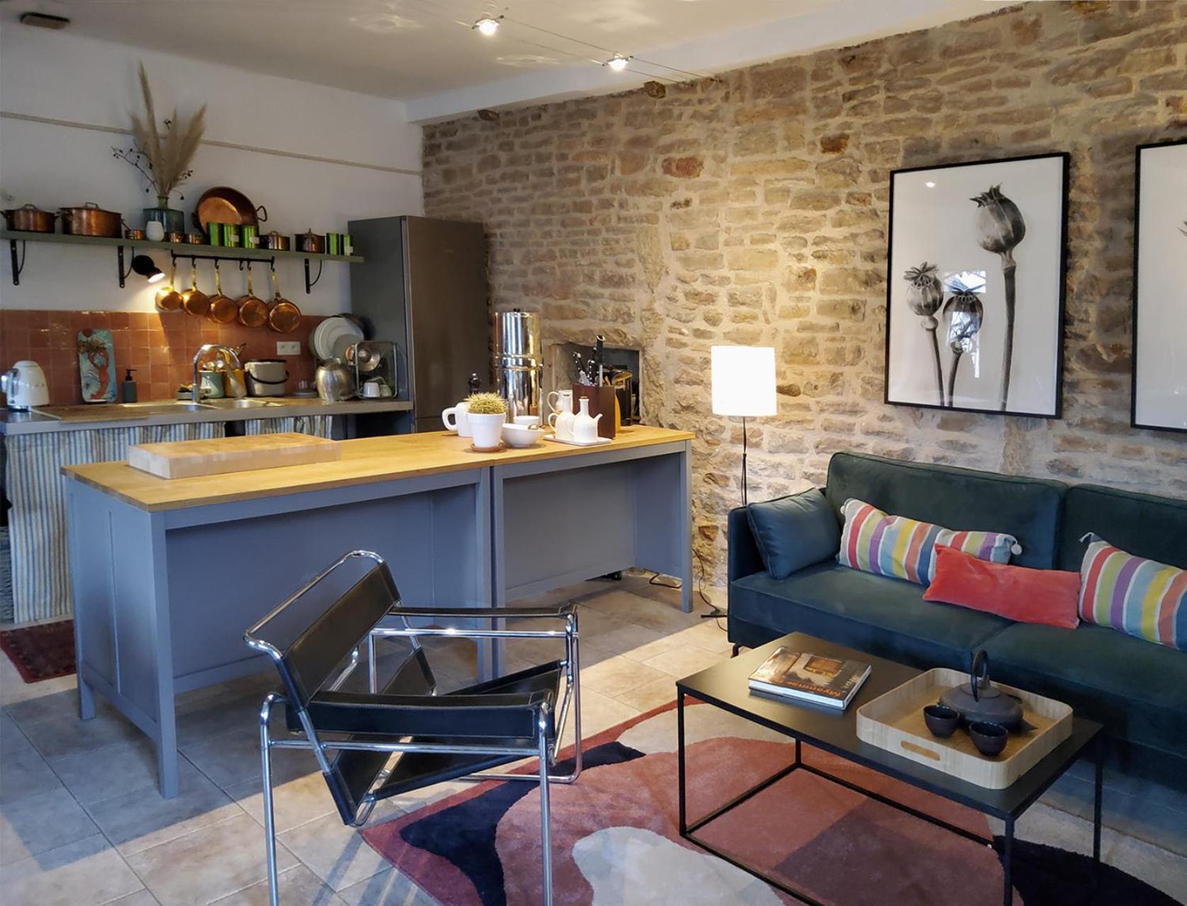 La Parenthese A Etrigny Bed & Breakfast Exterior photo