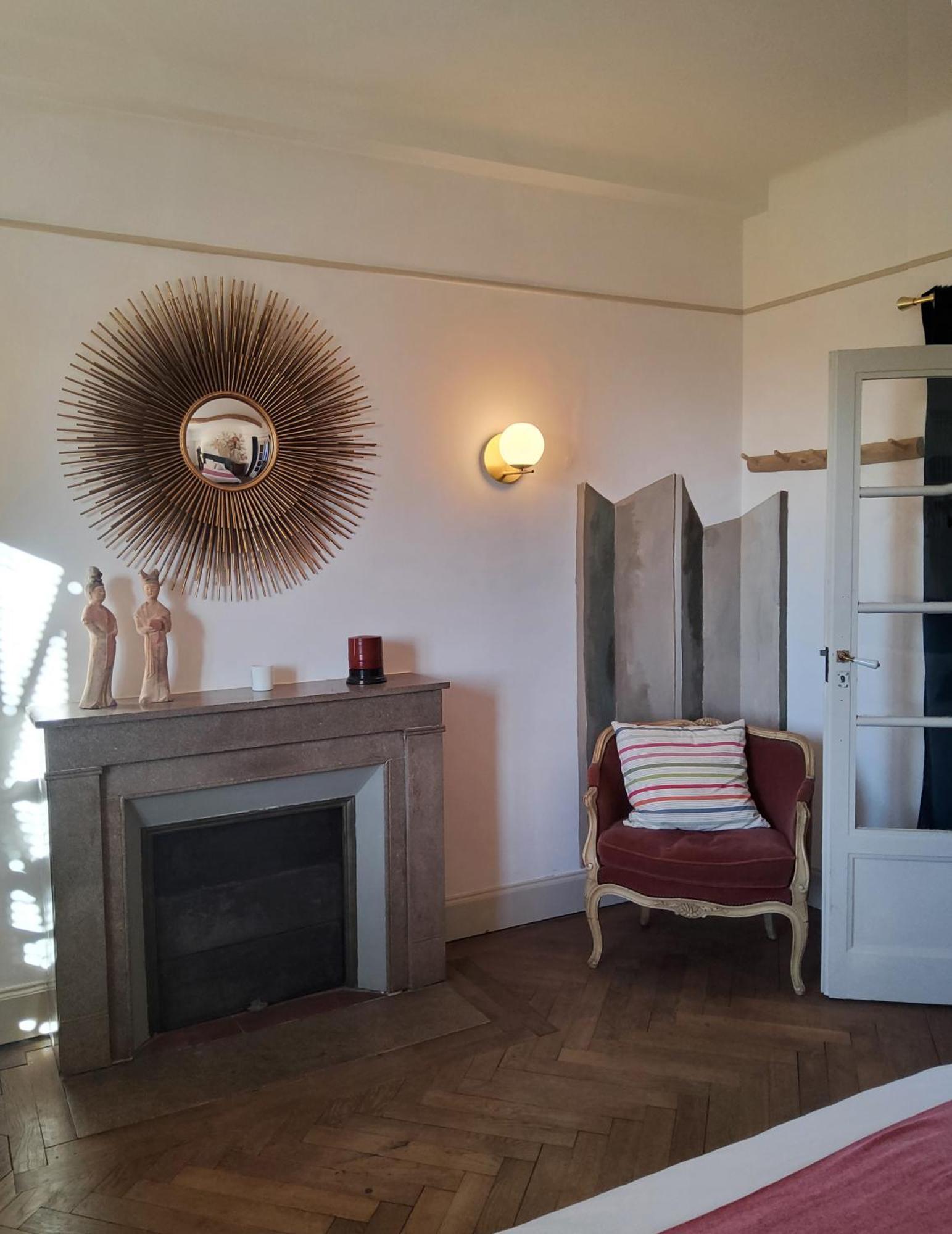 La Parenthese A Etrigny Bed & Breakfast Exterior photo